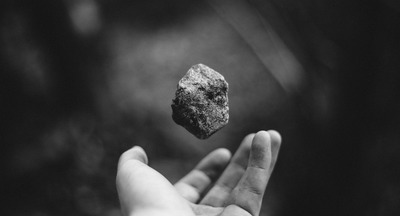 Не бросайте камни в учителей!