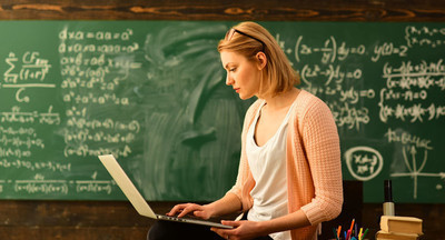 Астраханские власти предложат «земским учителям» дополнительные выплаты