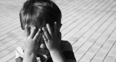 В пермской школе ученик на коленях упрашивал педагога отпустить его в туалет