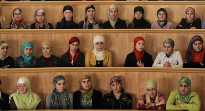 Министр образования Чечни Идрис Байсултанов ввел для учащихся школ и вузов дресс-код