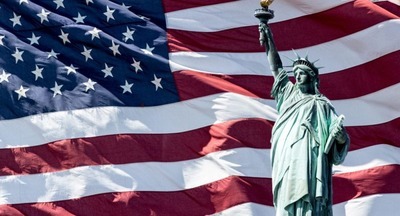 Чикагская школа бастовала в поддержку ученицы, объявившей бойкот гимну США