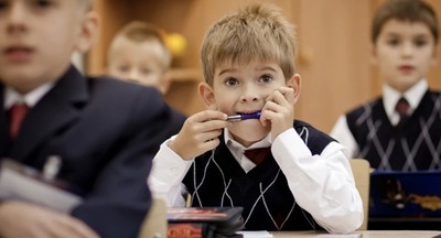 «Она побывала в стране с неблагоприятной эпидобстановкой, но продолжает ходить на работу»