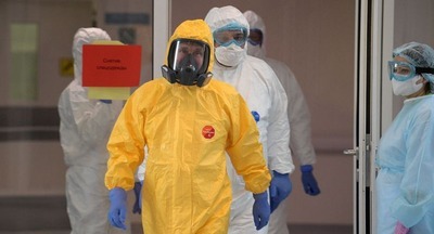 Владимир Путин осмотрел больницу для пациентов с коронавирусом в Коммунарке