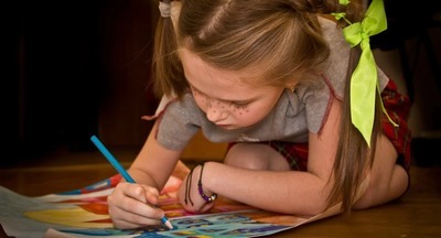 «Пока мы остаёмся дома»