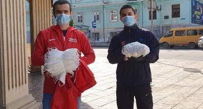 Учителя  Махачкалы шьют марлевые маски для горожан