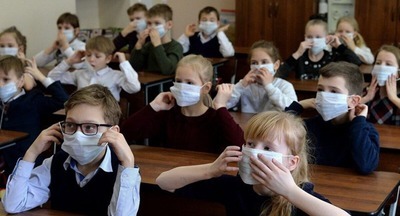 Некоторые российские регионы снимают ограничения по коронавирусу