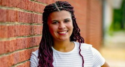 Школьницу не пускают на выпускной из-за прически