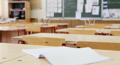 В Британии отказались от планов вернуть за парты всех учащихся начальных классов до летних каникул