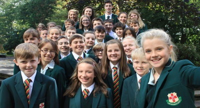 Вместо масок – защитные козырьки: как в Ирландии планируют возвращаться в школу