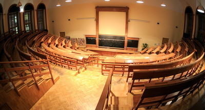 В чем выражается неадекватность подхода, основанного на выделении кафедр как структурного подразделения вуза?