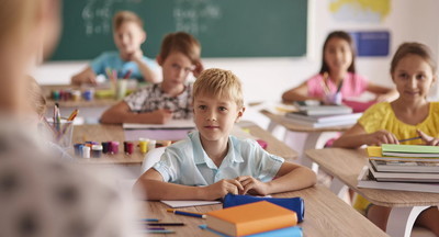 Врач рассказал, почему российские школы не станут рассадником COVID-19