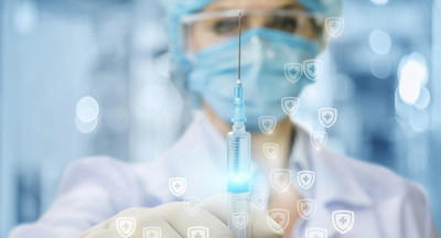 Через месяц в России начнется массовая вакцинация от коронавируса 