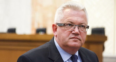 Министр образования Беларуси призвал не втягивать детей в политические игры взрослых