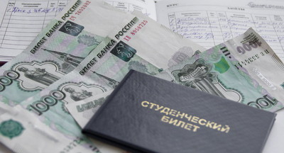 ПФР объявил о перечислении выплат в 1895 рублей семьям до конца августа