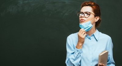 Когда учителям нужно будет надевать маски? Объясняет министр образования Подмосковья