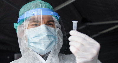 Вирусологи предупредили о риске второй волны COVID-19 из-за школьников