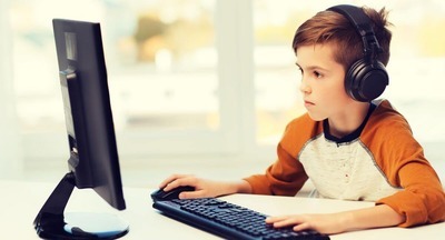 Московским школьникам разрешили учиться дистанционно