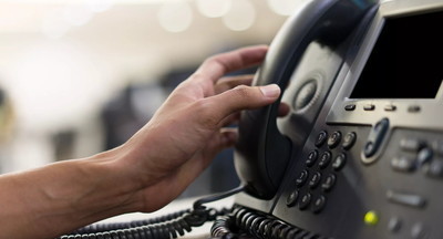 «Чтобы снизить возможное психологическое напряжение»: в Ленинградской области начала работать горячая линия для учителей