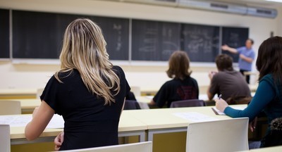 Минобрнауки: Полный переход на дистанционный формат в вузах невозможен