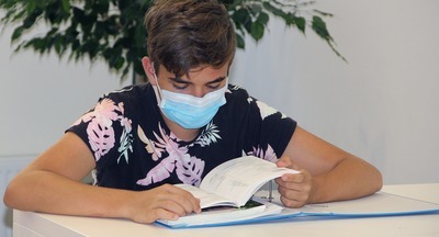 Песков: регионы сами примут решение о школьных каникулах