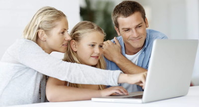 Zoom-трансляций и контрольных не будет: как устроено дистанционное обучение в школах Санкт-Петербурга