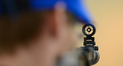 Полицейский в Москве выстрелил в 13-летнюю девочку. Он задержан