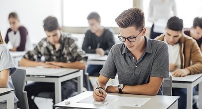 С 1 марта в российских школах начинают писать ВПР