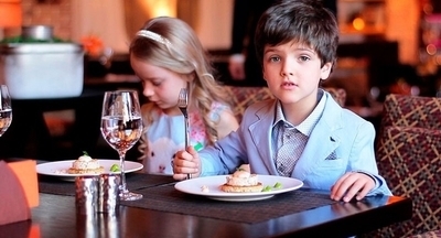 В Москве разрешили пускать детей в кафе без QR-кодов, но только в сопровождении взрослых