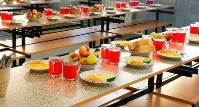 Сергей Кравцов рассказал про бесплатное питание, выплаты за классное руководство и родительские комитеты