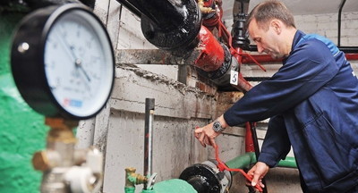 В школах и детских садах Москвы досрочно начали включать отопление