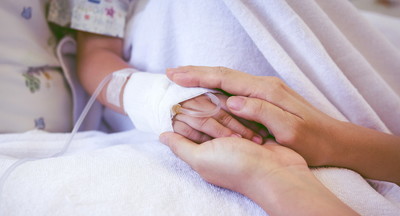 Эксперт Центра им. Гамалеи сообщил, что около 350–400 детей в России умерли от ковида