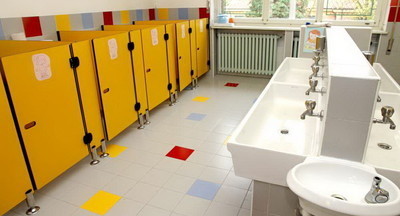 В Чикаго объединили туалеты для мальчиков и девочек ради гендерного равенства