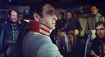 И чувства добрые я лирой разжигал…