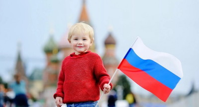 Никита Михалков: Я очень сомневаюсь, что уроками истории и, тем более, уроками патриотизма можно научить людей жить в своей стране