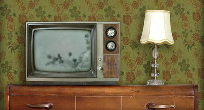 Исследование: просмотр телевизора увеличивает риск деменции