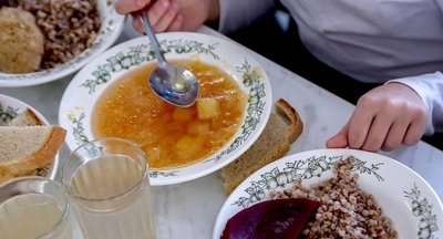 В школы могут внедрить бесплатные обеды для старших классов в среднесрочной перспективе