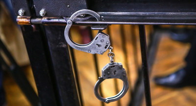 Бывшего и.о. директора школы Щетинина Яна Селезнева обвиняют в мошенничестве