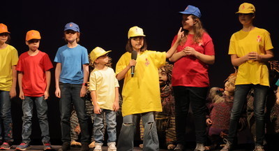 «Выдумывают новые миры и дарят людям сказку»