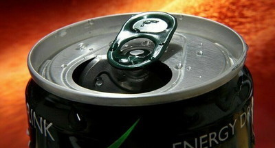 В РПЦ предложили запретить продажу энергетиков несовершеннолетним