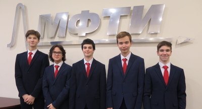 Пять золотых и одну серебряную медаль на международной естественно-научной олимпиаде юниоров – у Российской сборной!