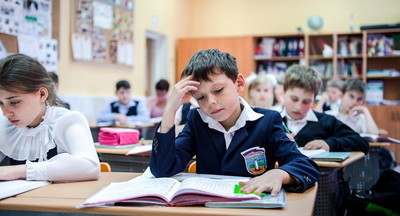 Петр Толстой призвал вернуться к традиционному русскому образованию