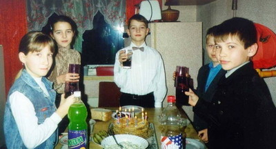 Макарошки с макарошками и один сникерс в год: воспоминания о голодных 90-х