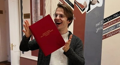 Выпускника РГГУ, «написавшего» диплом при помощи нейросети ChatGPT, пригласили в Госдуму