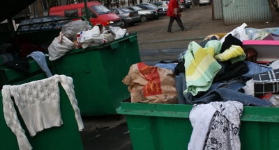 В России могут запретить выбрасывать одежду в мусорные баки