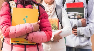 Более 87% несовершеннолетних иностранных граждан, претендующих на обучение в российских школах, не могут быть зачислены