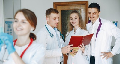 В России одобрили закон об обязательной отработке в клиниках для выпускников медвузов
