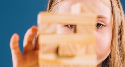 Школьникам рекомендовали не трогать незнакомые предметы и даже рядом с ними не звонить Школьникам рекомендовали не трогать незнакомые предметы и даже рядом с ними не звонить