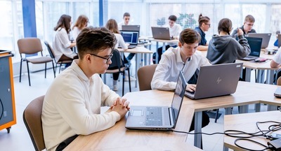 Московские школьники смогут отправлять друг другу виртуальные подарки в «МЭШ»