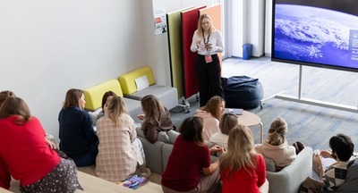 «Чтобы не пропасть поодиночке»: как школа создает пространство для честного разговора об образовании