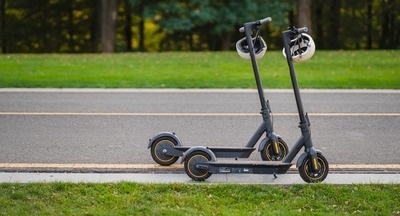 В ГД предложили провести в школах урок по безопасной езде на электросамокатах